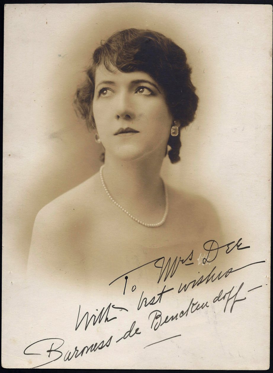 مورا بودبرغ - البارونة ماريا إيجناتيفنا بودبرغ (1891-1974) ، مجهول. الصورة ، ج. 1930 ، مجموعة خاصة بواسطة مجهول مجهول