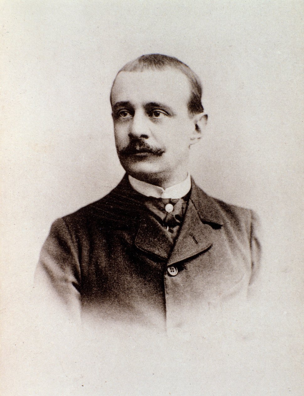 صورة للملحن الإنجليزي تشارلز بورديس (أبيض وأسود ، عام 1900) بواسطة مجهول مجهول