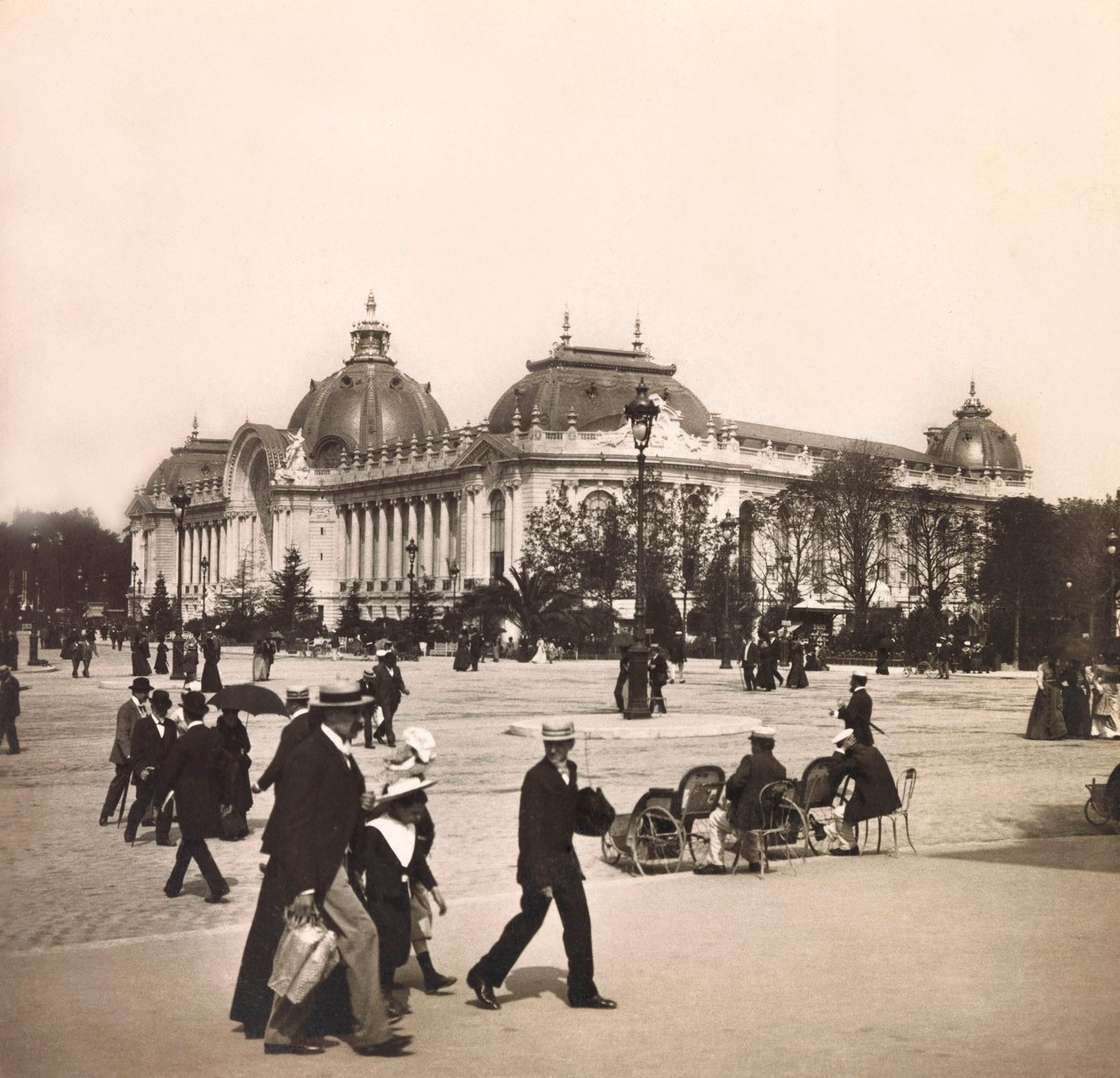المعرض العالمي لعام 1900 - المعرض العالمي لعام 1900 في باريس: Le Pepetit Palais - مجموعة خاصة بواسطة مجهول مجهول