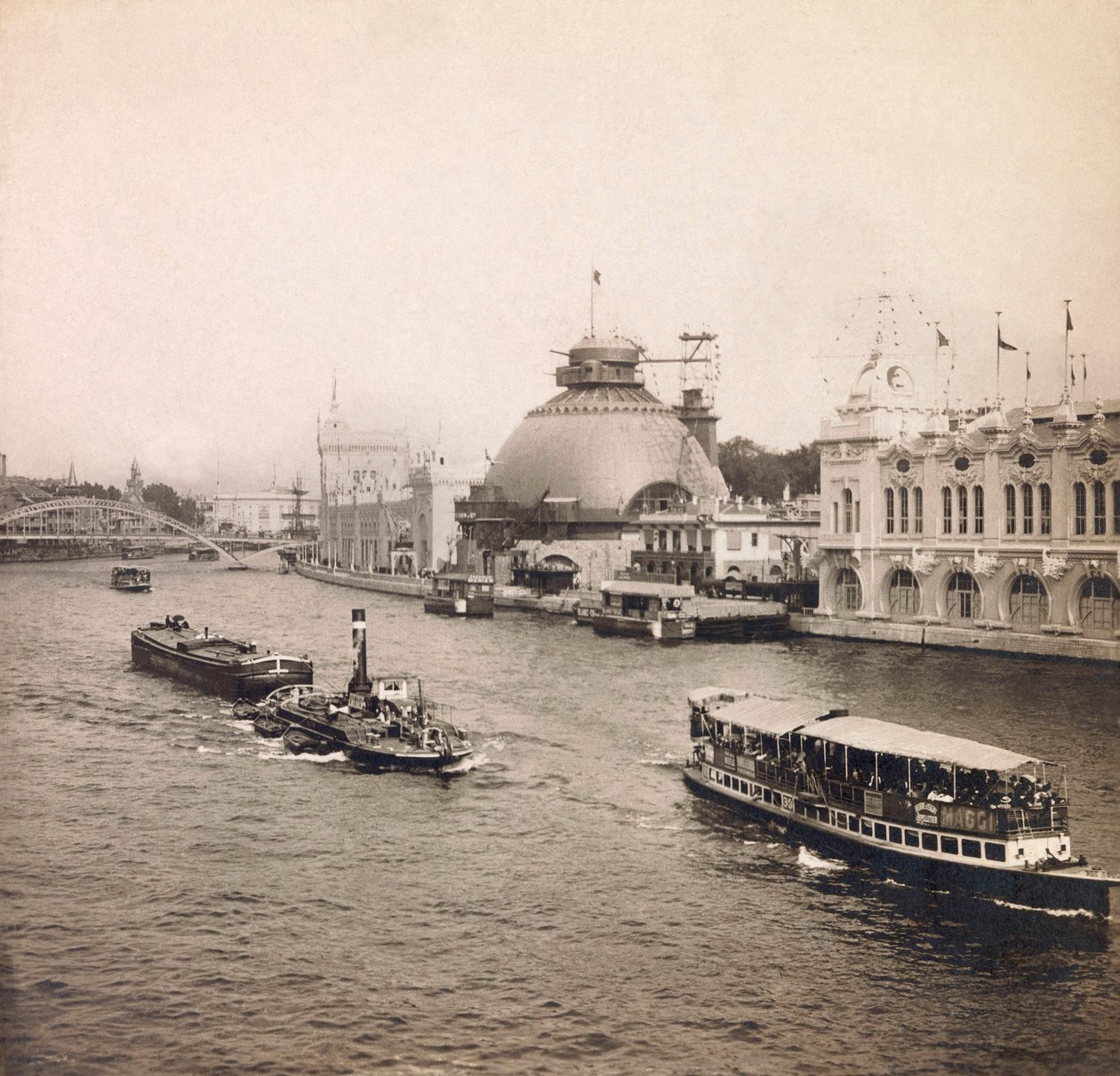 المعرض العالمي لعام 1900 - المعرض العالمي لعام 1900 في باريس: منظر بانورامي لنهر السين ، الضفة اليسرى - مجموعة خاصة بواسطة مجهول مجهول