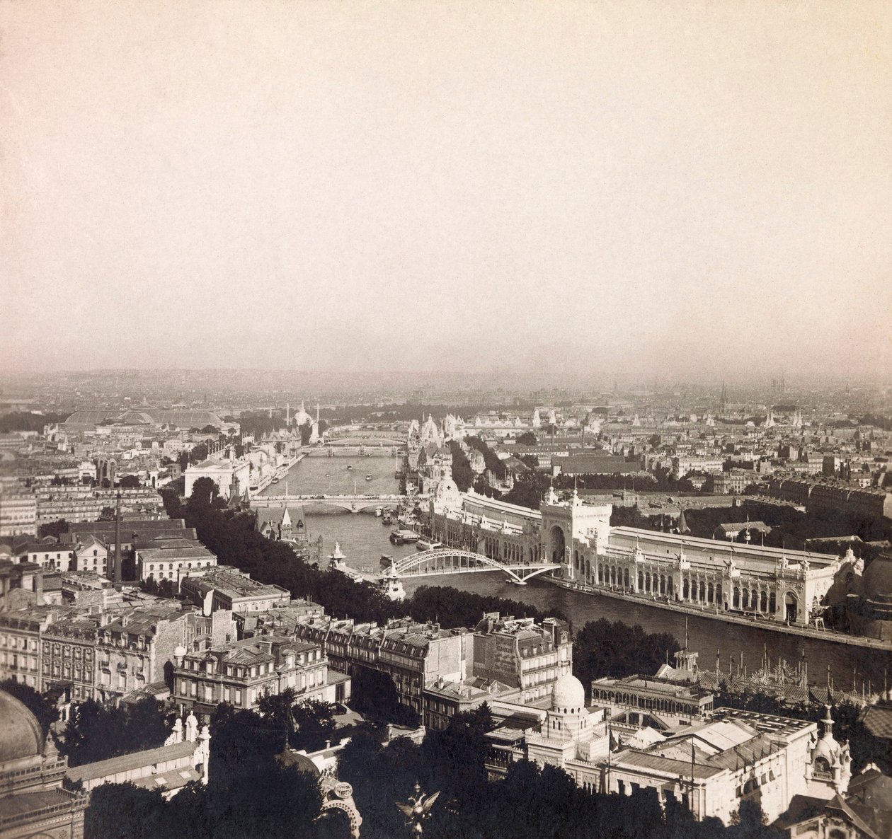 المعرض العالمي لعام 1900 - المعرض العالمي لعام 1900 في باريس: منظر بانورامي - مجموعة خاصة بواسطة مجهول مجهول