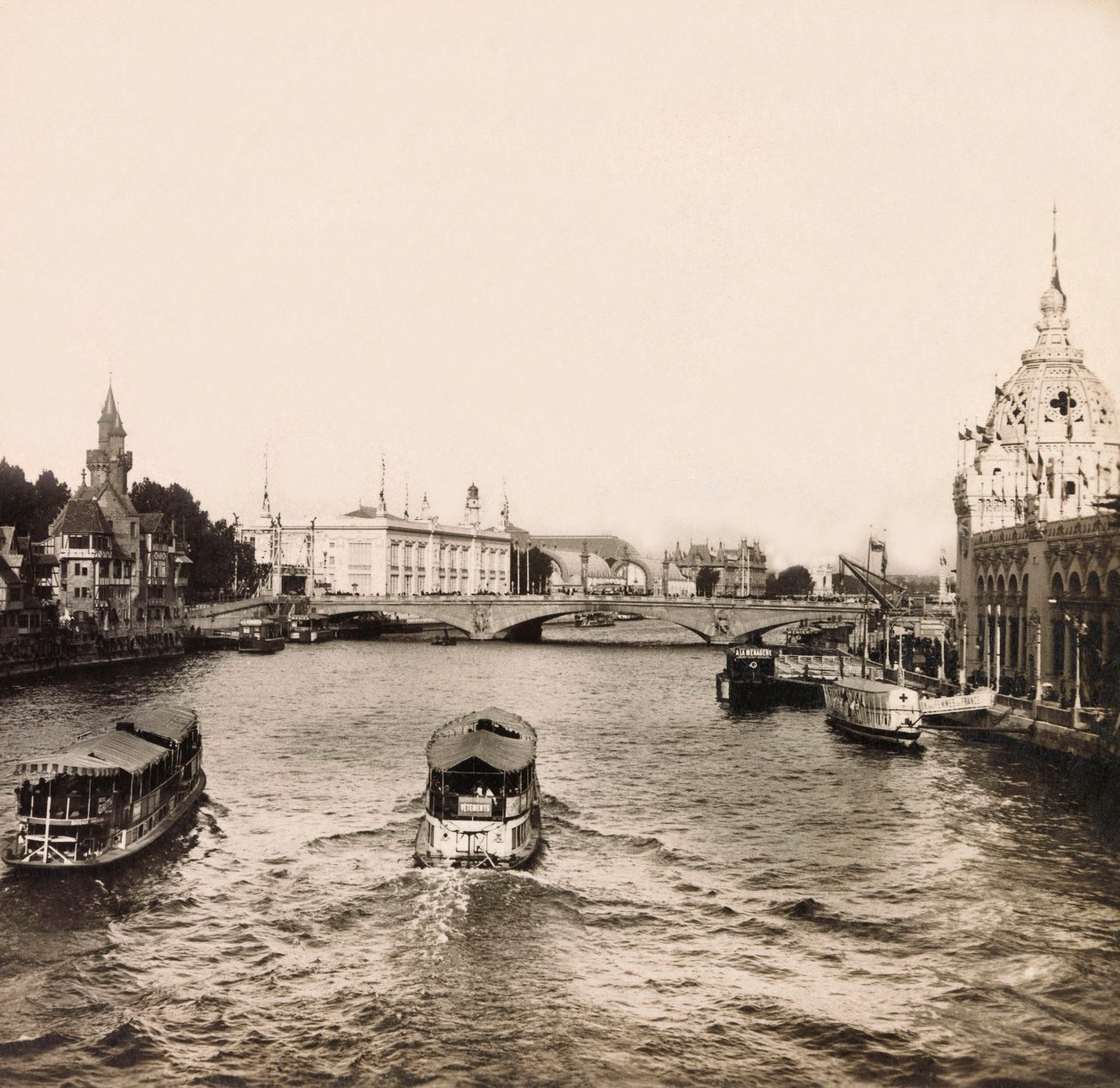 المعرض العالمي لعام 1900 - المعرض العالمي لعام 1900 في باريس: جسر ألما - مجموعة خاصة بواسطة مجهول مجهول