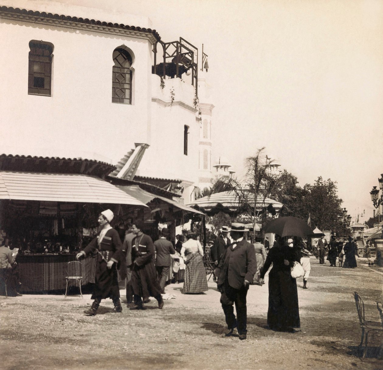 المعرض العالمي لعام 1900 - المعرض العالمي لعام 1900 بباريس: شارع القاهرة - مجموعة خاصة بواسطة مجهول مجهول