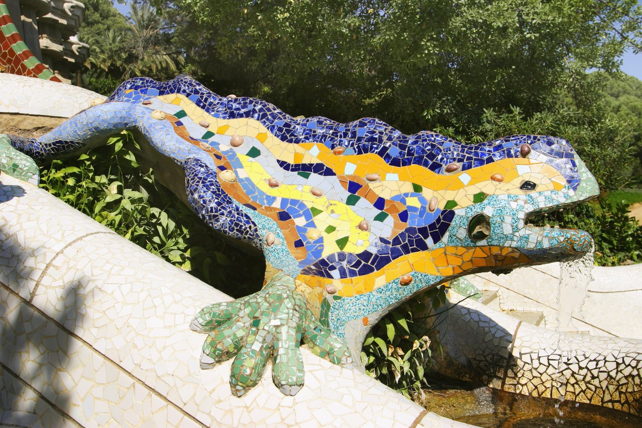 Iguana، c.1900-14 (سيراميك) بواسطة أنطونيو غاودي
