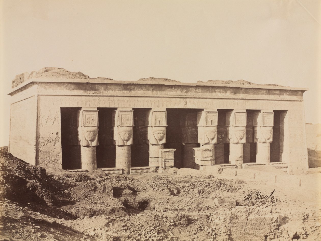 معبد دندرة ، ج. 1870 - 1880. بواسطة أنطونيو بيتو