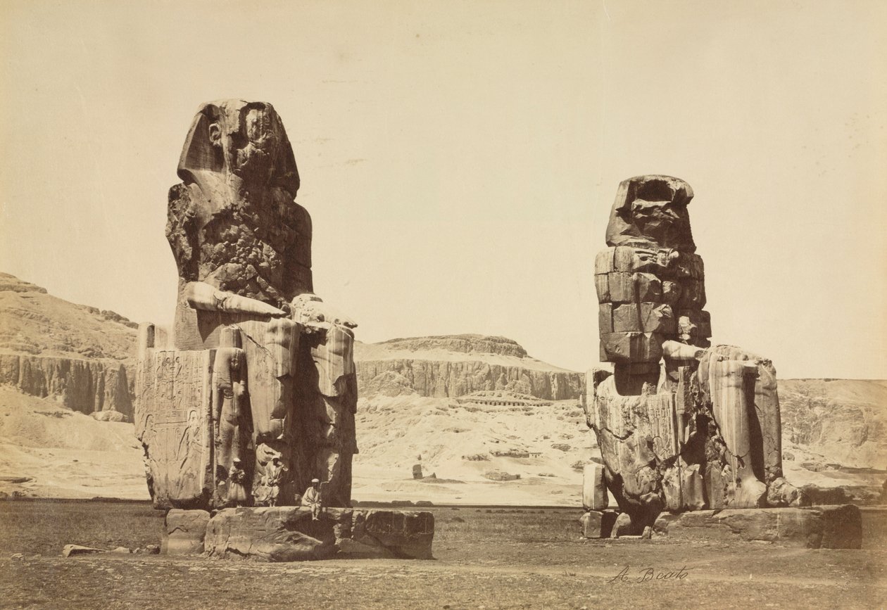 تمثال ممنون ، طيبة ، ج. 1860s. بواسطة أنطونيو بيتو