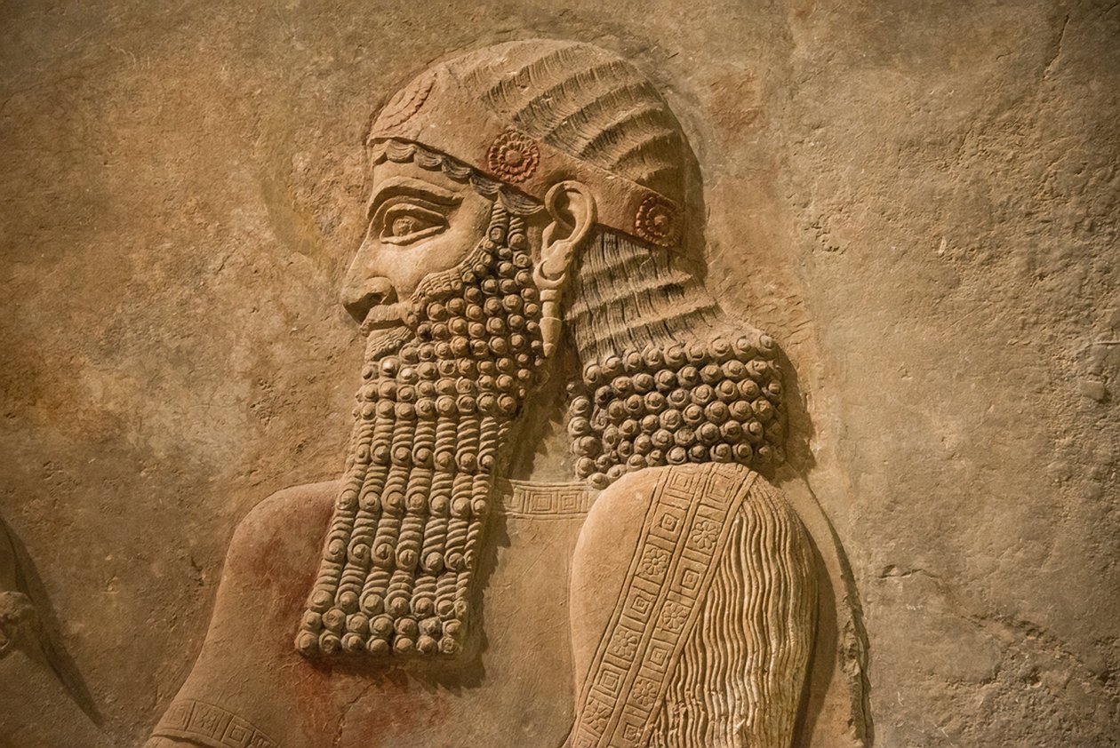 تفاصيل الملك سرجون الثاني ملك أشور من قصر الملك سرجون في خورساباد ، حوالي 716-713 قبل الميلاد بواسطة الآشورية