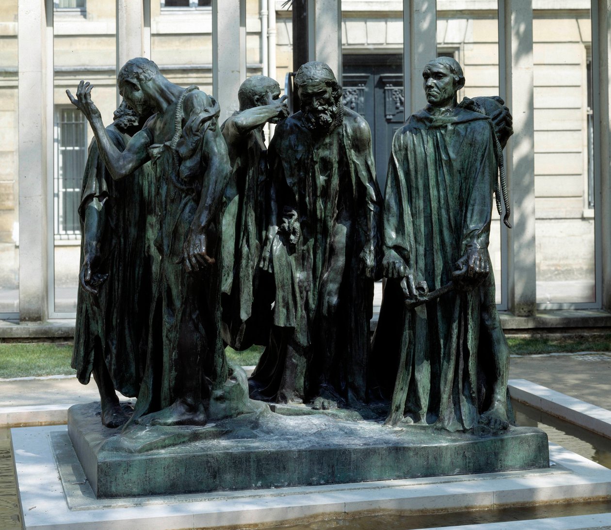 Le monument des bourgeois de Calais Bronze sculpture by Auguste Rodin (1840-1917) بواسطة أوغست رودين