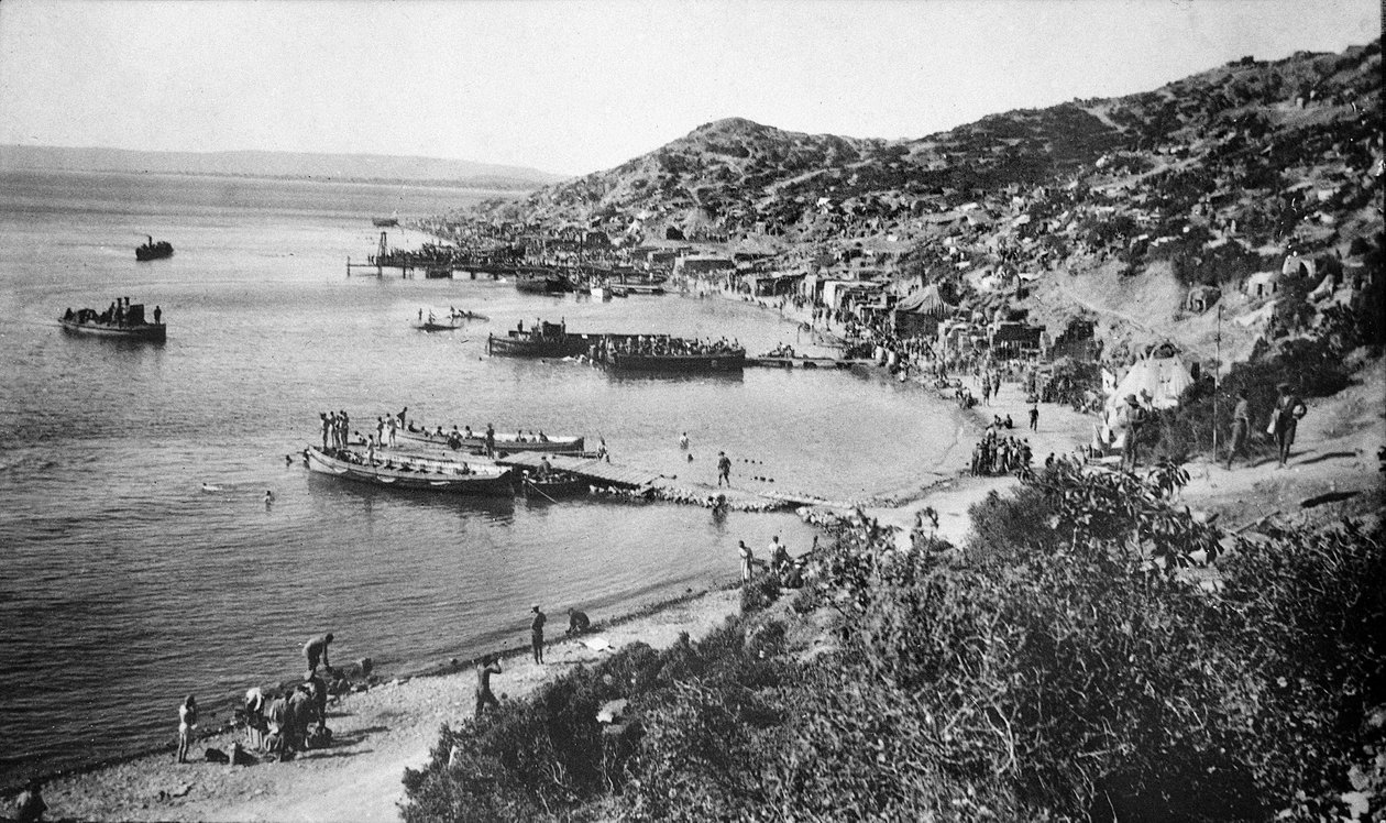 منظر لأنزاك كوف ، جاليبولي ، 1915 بواسطة مصور استرالي