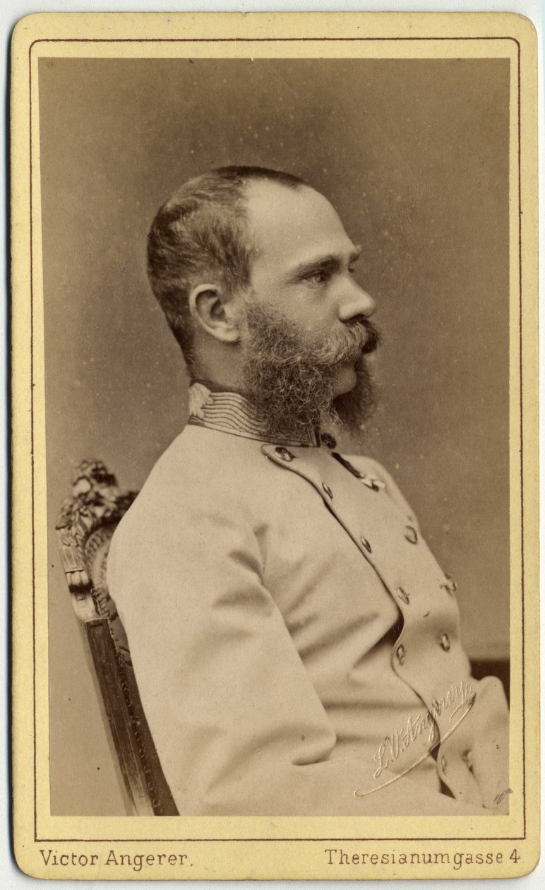 صورة شخصية للإمبراطور النمساوي فرانسوا جوزيف (1830-1916) وملك المجر (1867-1916) من منزل هابسبورغ-لورين. صورة من ورشة عمل فيكتور أنجرير في فيينا. بواسطة مصور نمساوي