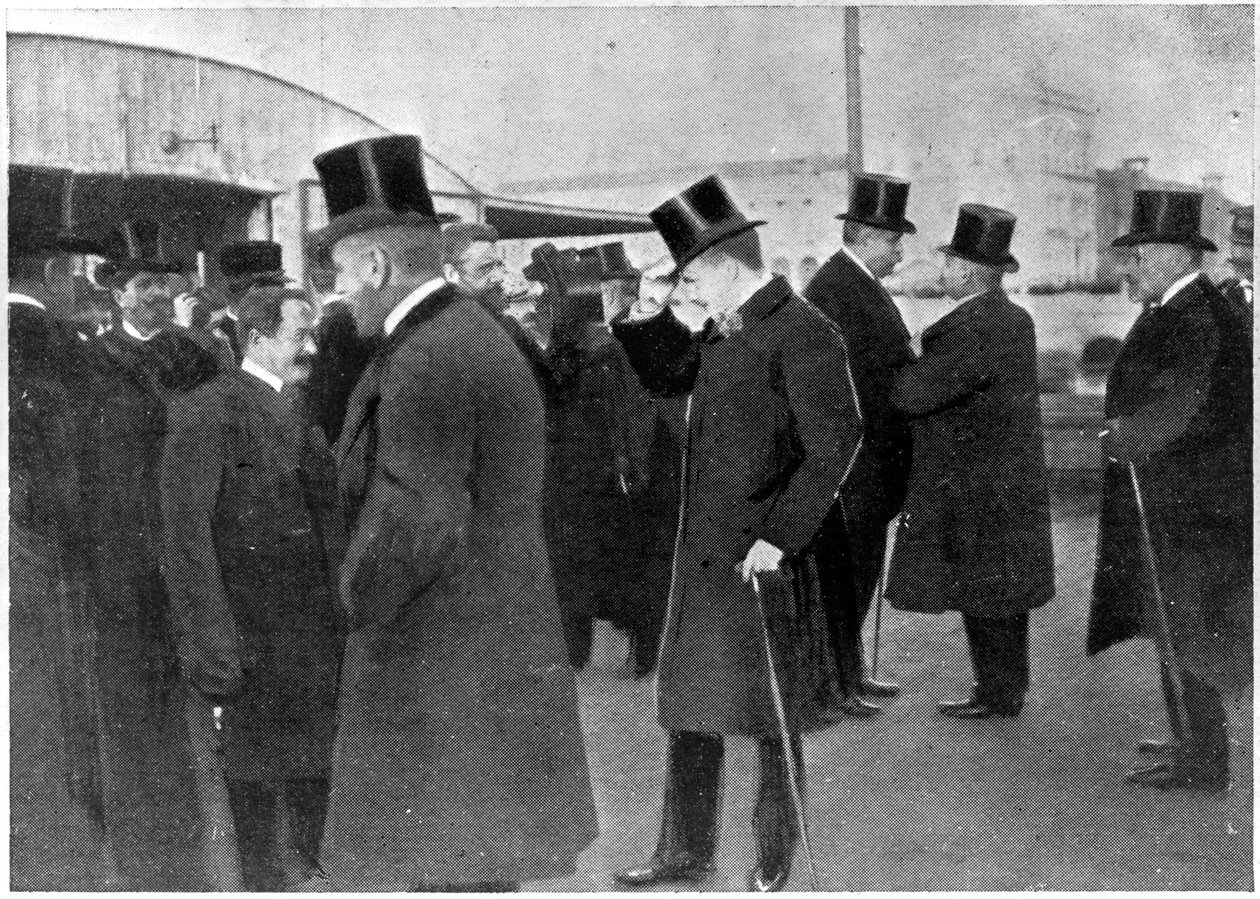 مشهد اغتيال الأرشيدوق فرانز فرديناند وزوجته صوفي دوقة هوهنبرغ عام 1914 بواسطة مصور نمساوي