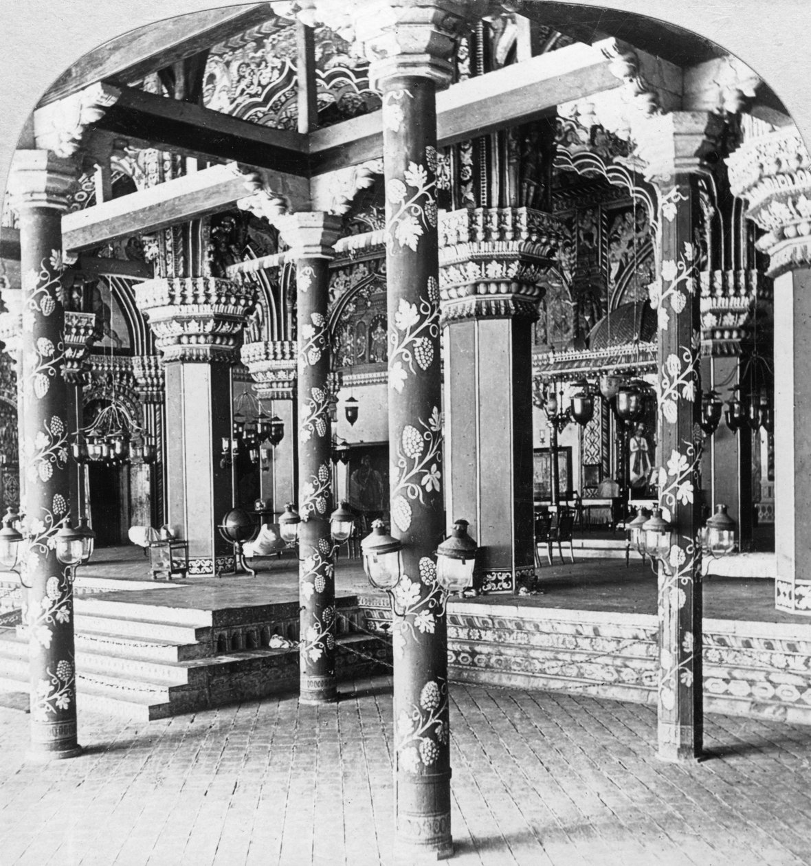 قاعة مهرتا دوربار ، قصر أميرة تانجور ، تانجور تانجافور ، الهند ، 1901. بواسطة BL سينجلي