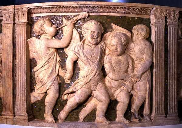 لوحة ما بعد الترميم رقم VI من المنبر الخارجي لكاتدرائية براتو بواسطة B. di Donatello و Michelozzo