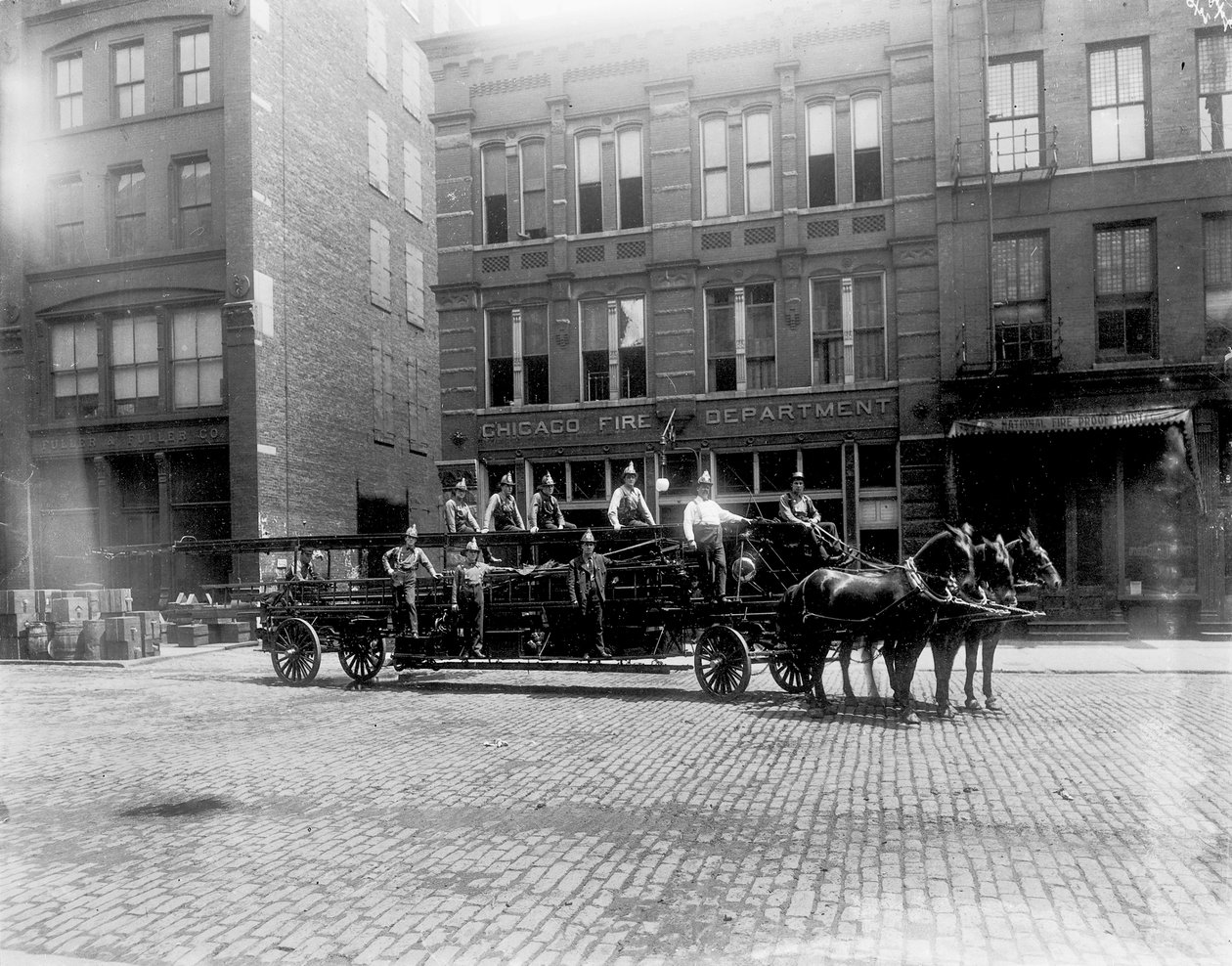 Chicago Fire Department Engine House رقم 40 ، شيكاغو ، إلينوي ، الولايات المتحدة الأمريكية ، c.1905 (b / w photo) بواسطة بارنز وكروسبي