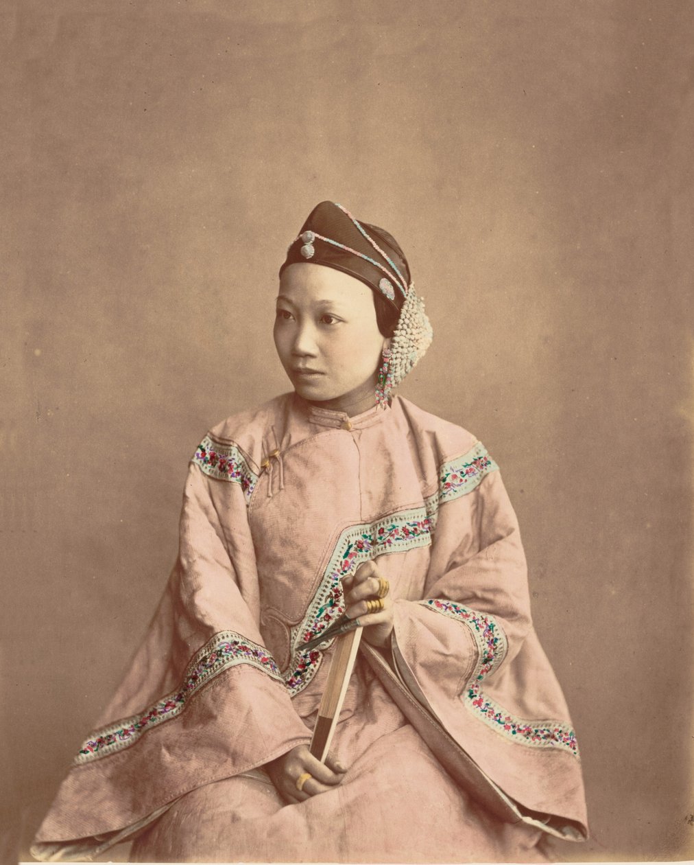 فتاة Lanxchow ، 1870. بواسطة البارون رايموند فون ستيلفريد
