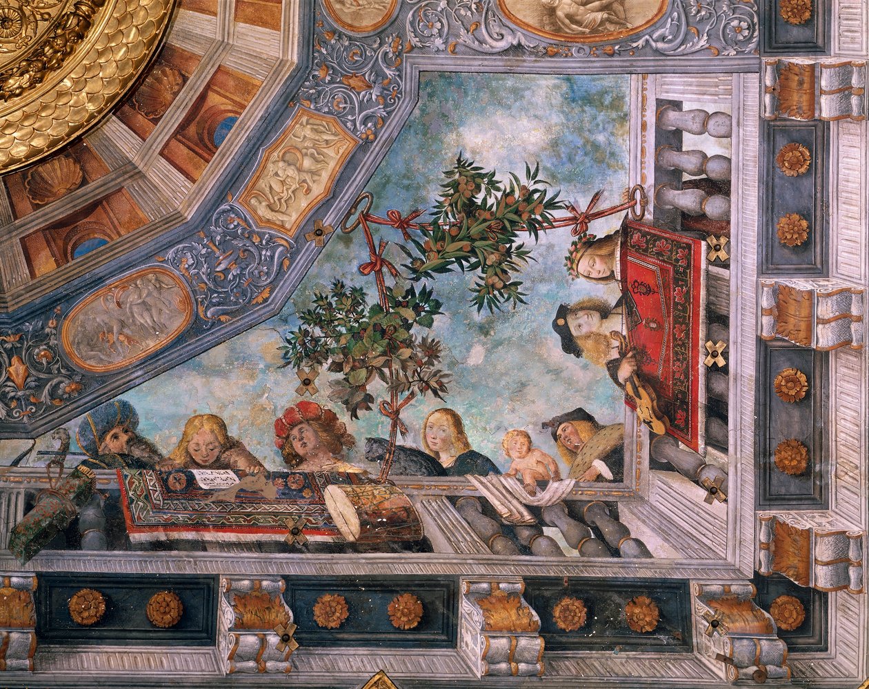 سيدات ، موسيقيون وكيوبيد على الشرفة ، تفاصيل لوحة جدارية للسقف ، من تصميم Garofalo (1481-1559) ، غرفة الخزانة ، قصر لودوفيكو إيل مورو أو قصر كوستابيلي ، فيرارا ، إيطاليا بواسطة Benvenuto Tisi da Garofalo