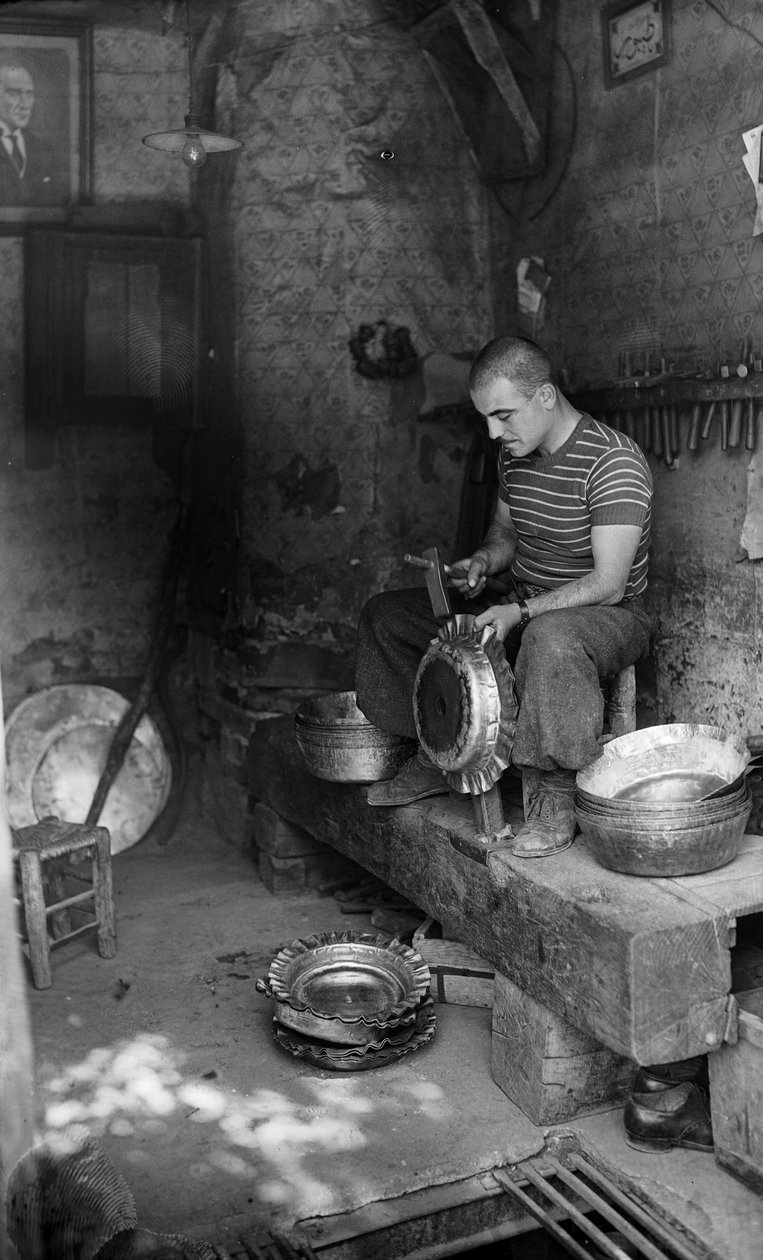 بواسطة برنارد ف. روجرز