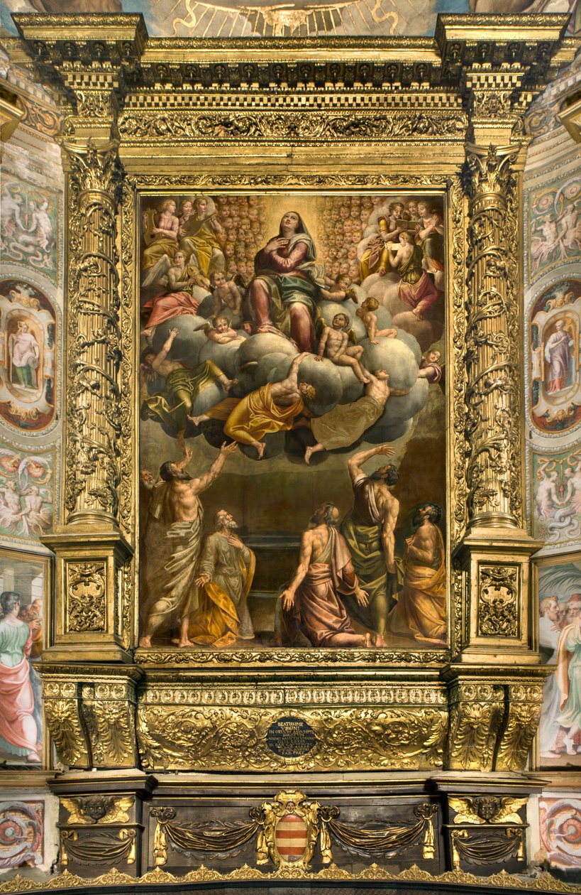 Apse ، Altarpiece لبرناردينو جاتي يسمى Il Sojaro الذي أكمله جيوفاني باتيستا تروتي يسمى IL Malosso ، افتراض العذراء بواسطة برناردينو جاتي