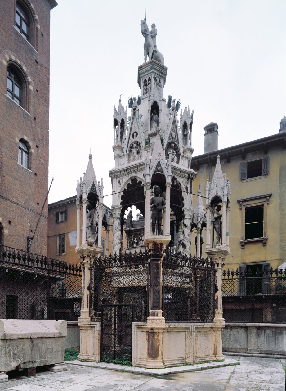 النصب الجنائزي لـ Cansignorio Della Scala (1340-75) بواسطة Bonino da Campione