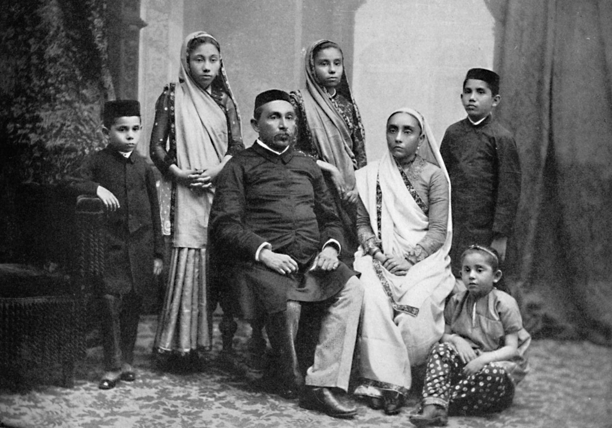 عائلة بارسي 1902 بواسطة بورن وشيبارد