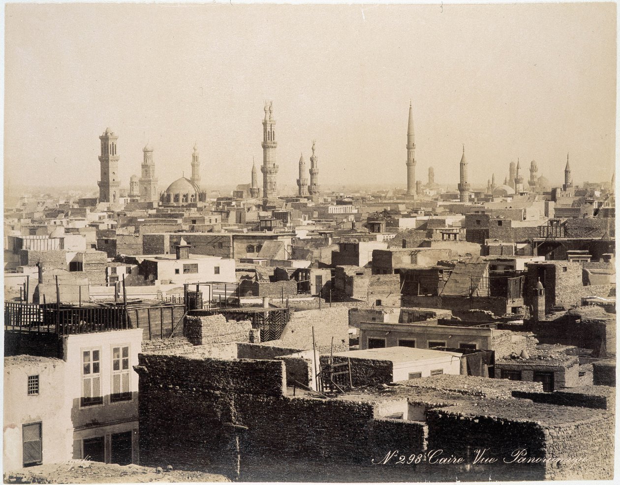 منظر لأسطح القاهرة - صورة الأخوين الزنجالي ، أواخر القرن التاسع عشر بواسطة الاخوة زنقاكي