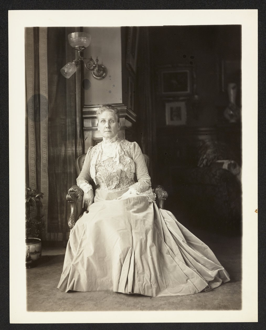 السيدة جون آرباكل ، c.1900-10 بواسطة لدغ وليام ماكنتوش