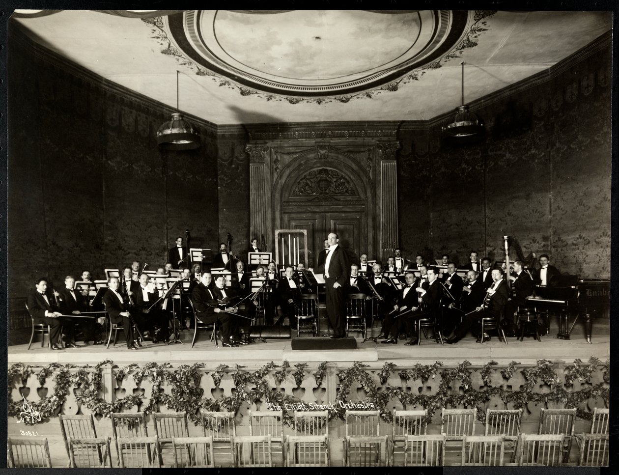 أوركسترا كاملة على خشبة المسرح ، نيويورك ، 1911 (prtin الجيلاتين الفضي) بواسطة شركة بايرون