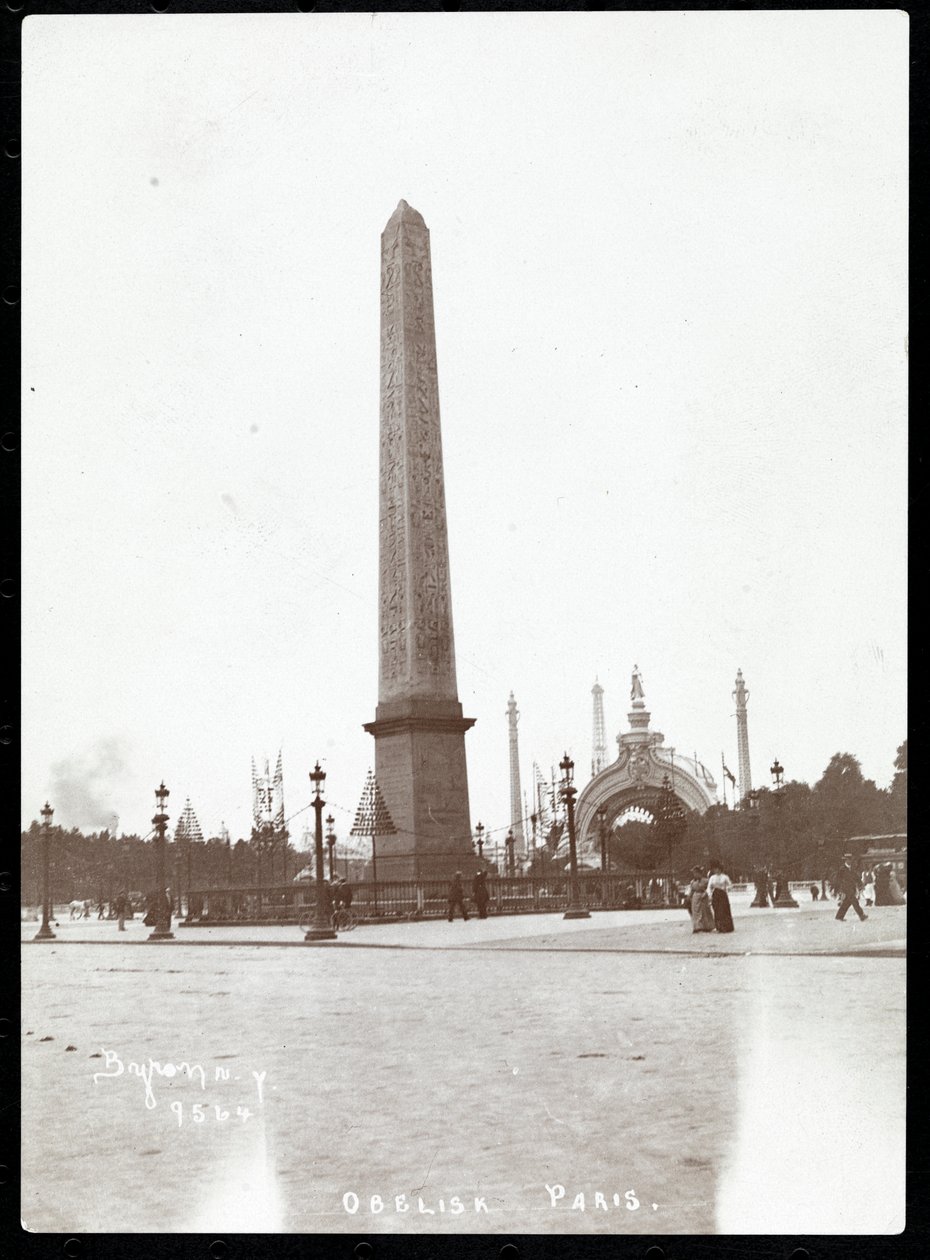 منظر لإبرة كليوباترا ، باريس ، 1900 (طباعة الجيلاتين الفضي) بواسطة شركة بايرون