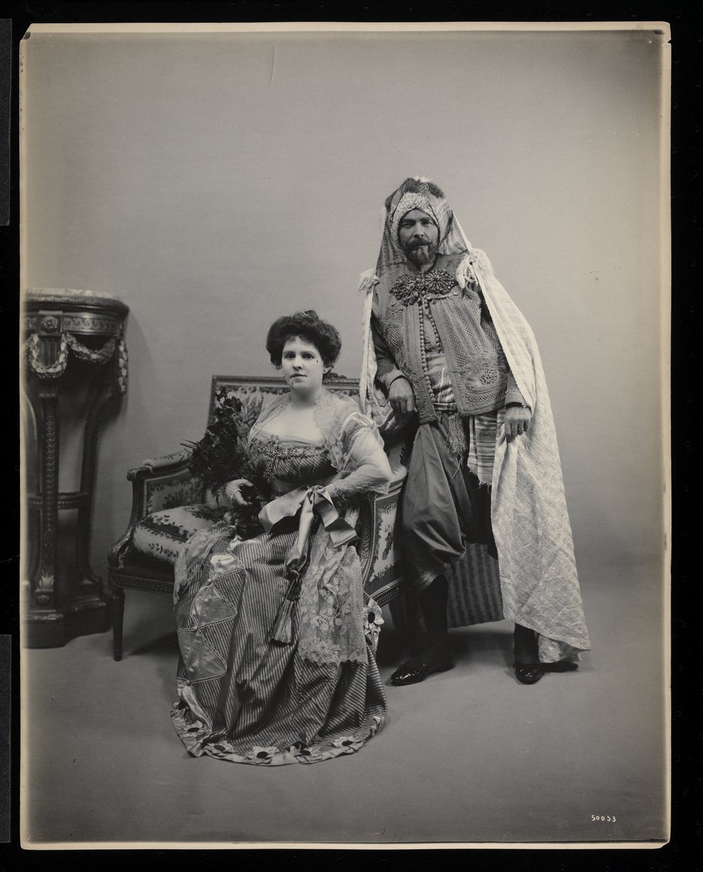 صورة لرجل وامرأة مجهولين في جيمس هيزن هايد بول ، نيويورك ، 31 يناير 1905 (طباعة الجيلاتين الفضي) بواسطة شركة بايرون