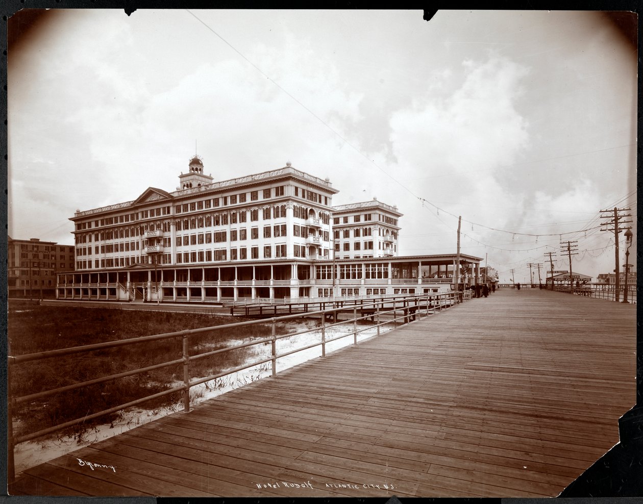 View of Hotel Rudolf، أتلانتيك سيتي، نيو جيرسي، 1908 (طباعة الجيلاتين الفضي) بواسطة شركة بايرون