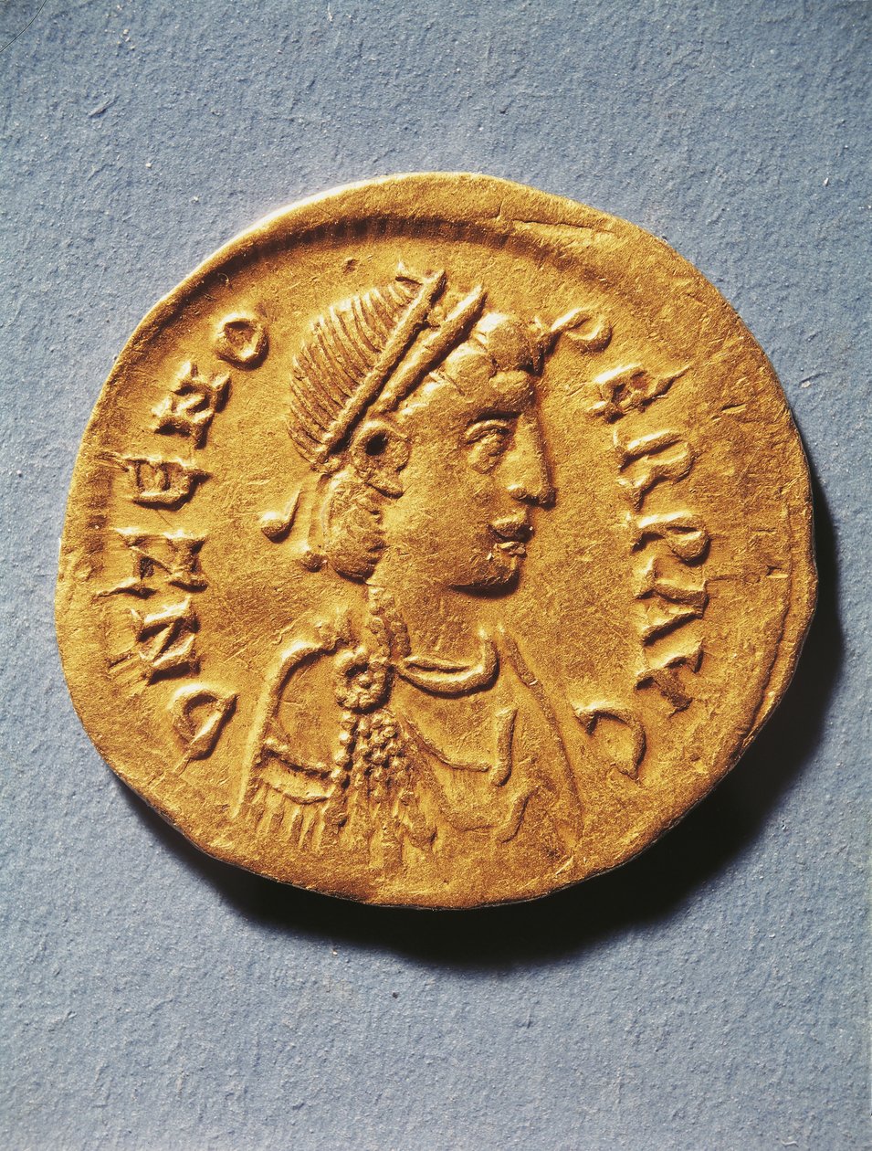Numismatics, Ancient Rome, Coin representing Zeno, Emperor of the Byzantine Empire بواسطة البيزنطية البيزنطية