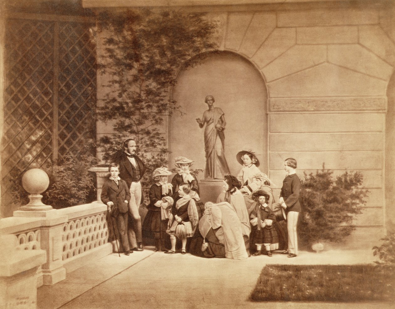 صورة للعائلة المالكة في أوزبورن هاوس ، 1857 (صورة بني داكن) (انظر 195000) بواسطة كالديسي ومونتشي