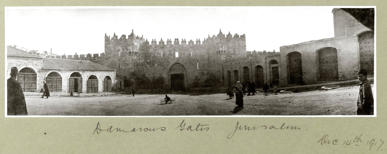 بوابة دمشق ، القدس ، 14 ديسمبر 1917 بواسطة كابتن. آرثر رودس