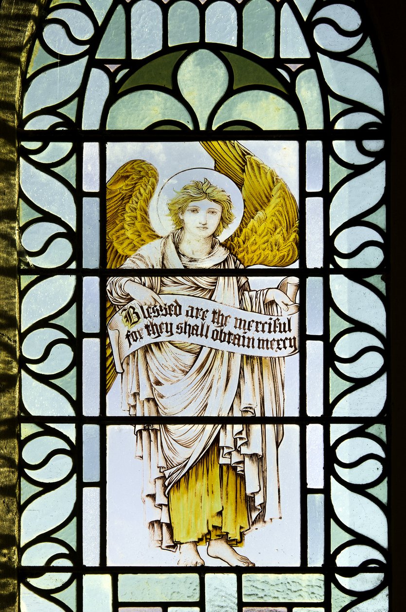 Betws Bledrws ، St Bledrws ، Shrigley & Hunt (1873-1982) ، Carl Almquist ، Angel With Scroll ، 1887 بواسطة كارل المكويست