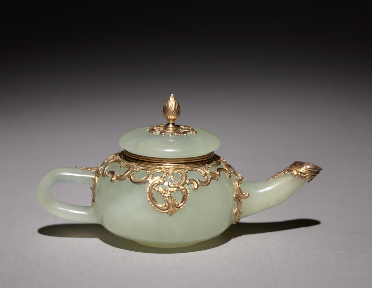 مصغرة إبريق الشاي ، 1896 بواسطة كارل فابيرج