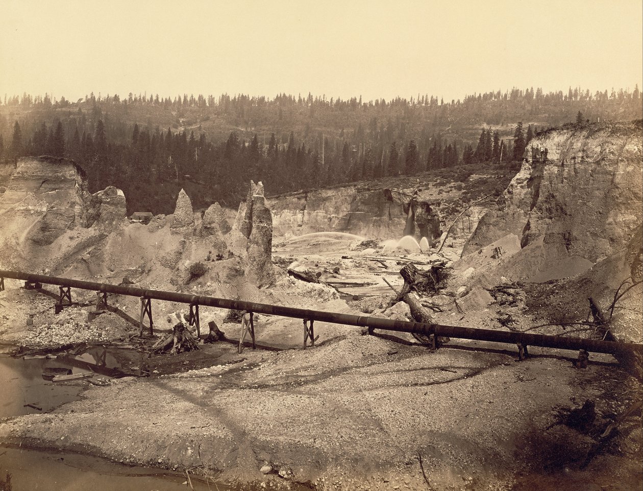 Malakoff Diggings ، شمال بلومفيلد ، كاليفورنيا بواسطة كارلتون واتكينز