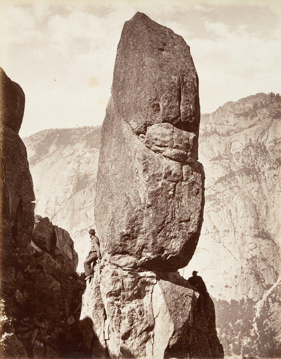 برج ماجيك ، يوسمايت ، كاليفورنيا. 1872 ، طبع كاليفورنيا. 1876. بواسطة كارلتون إي واتكينز.