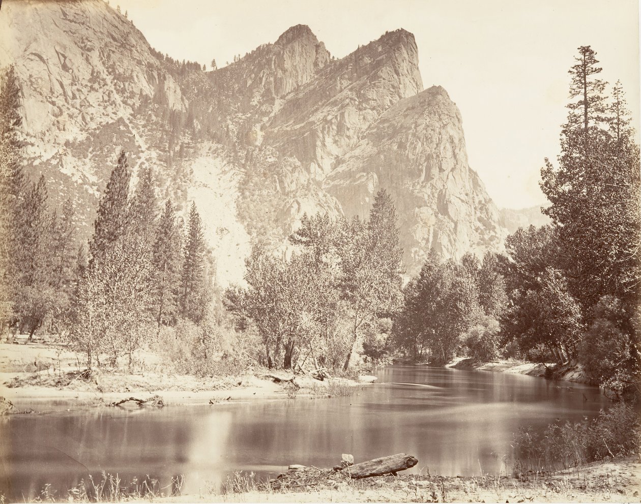الأخوة الثلاثة ، يوسمايت ، كاليفورنيا. 1872 ، طبع كاليفورنيا. 1876. بواسطة كارلتون إي واتكينز.
