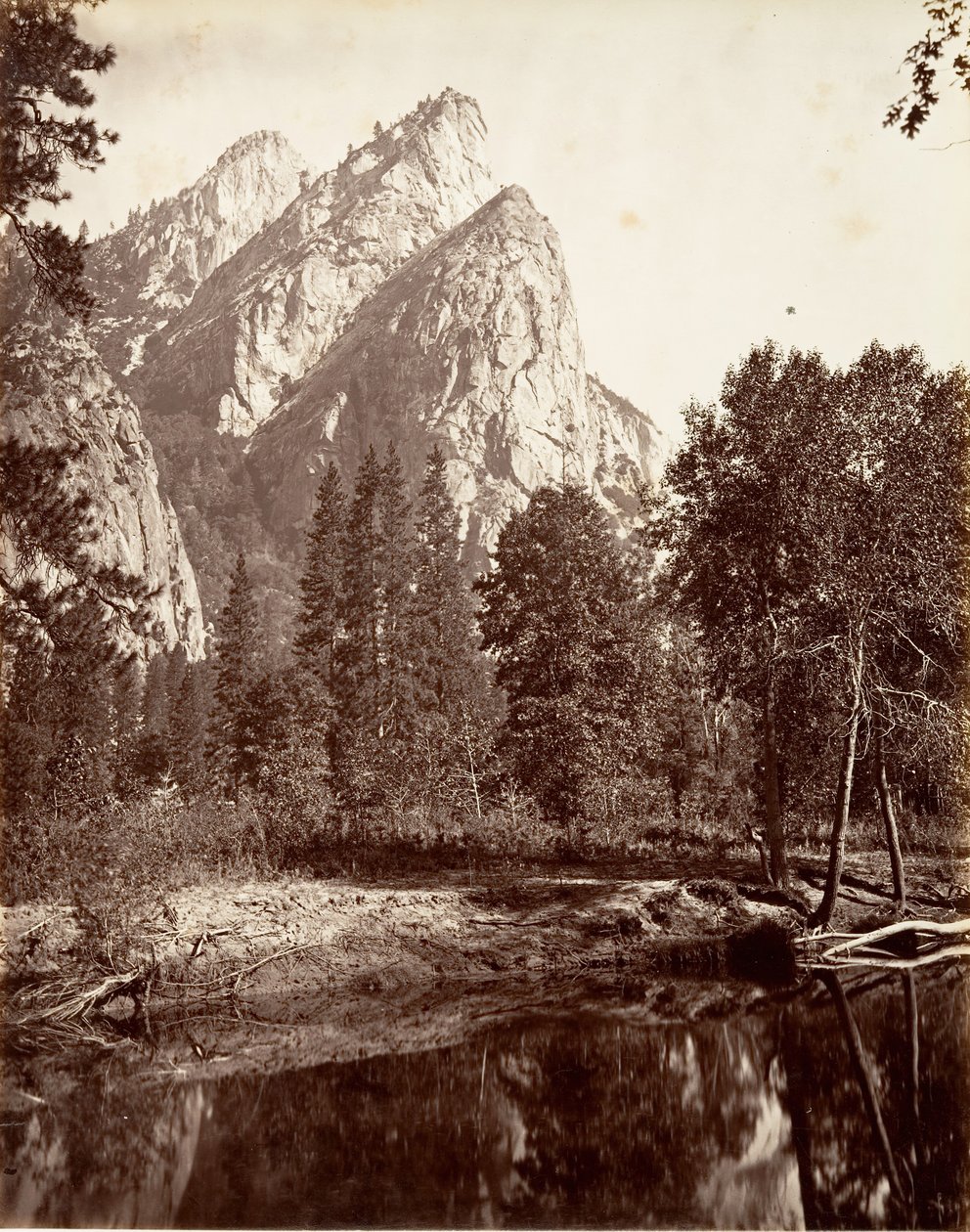 الأخوة الثلاثة ، يوسمايت ، كاليفورنيا. 1872 ، طبع كاليفورنيا. 1876. بواسطة كارلتون إي واتكينز.