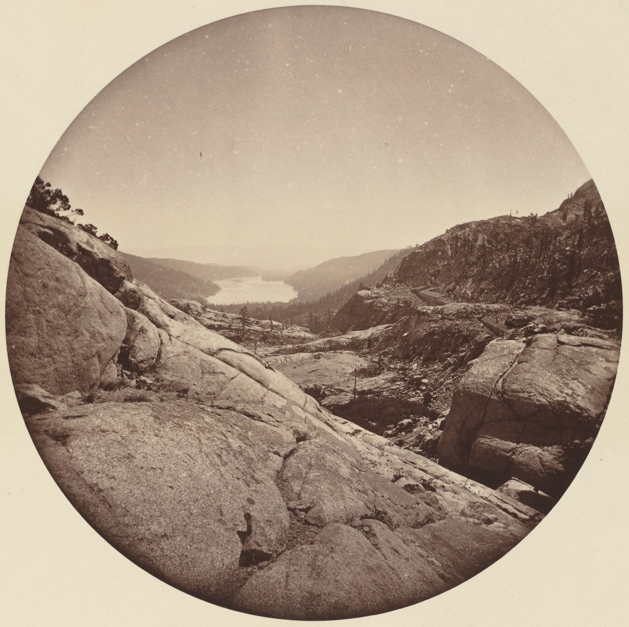 دونر ليك ، كاليفورنيا ، ج. 1860s. بواسطة كارلتون إيمونز واتكينز