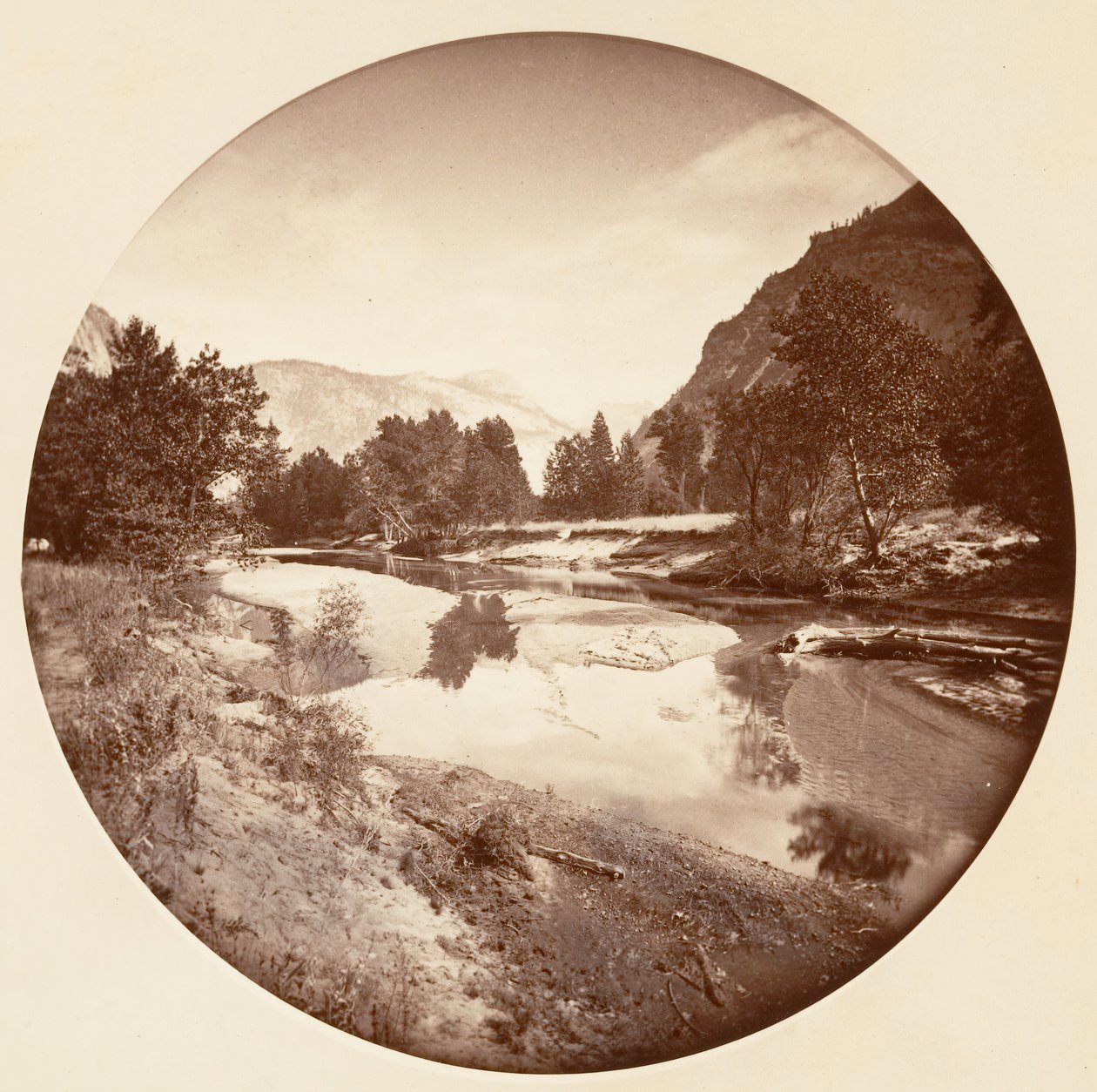 [منتزه يوسمايت الوطني ، كاليفورنيا] ، كاليفورنيا. 1878. بواسطة كارلتون إيمونز واتكينز