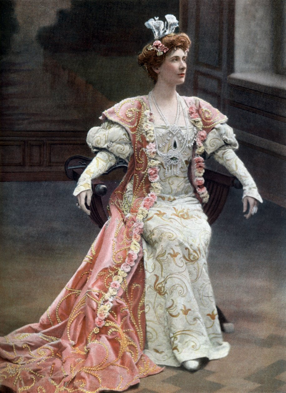 مغنية الأوبرا الاسكتلندية ماري جاردن (1874-1967) بدور أورلاندا في أوبرا "La reine Fiammette" في باريس ، تصوير Cautin et Berger من جريدة "Le Theatre" الفرنسية في 11 فبراير بواسطة كاوتين وبيرغر