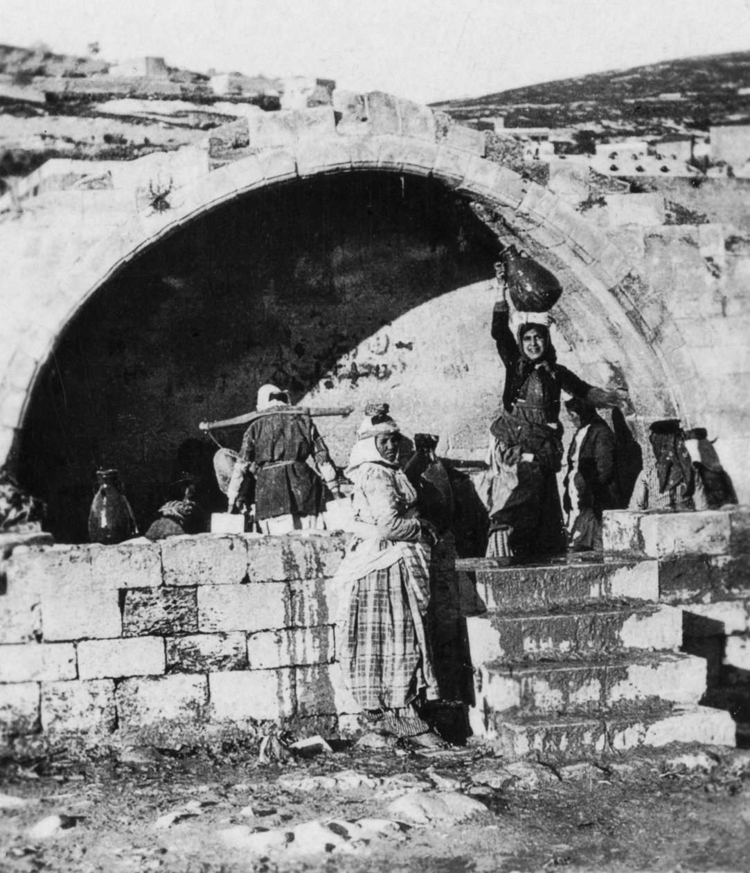 ينبوع العذراء ، الناصرة ، فلسطين ، 1927 - 1931 بواسطة كافاندرز المحدودة