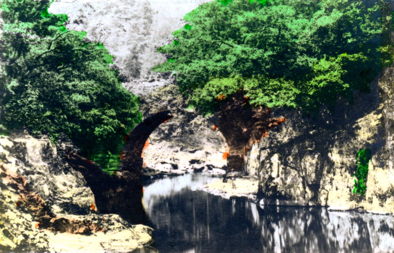 الجسر الروماني في Bettws-y-Coed ، Gwynedd ، 1926. بواسطة Cavenders Ltd