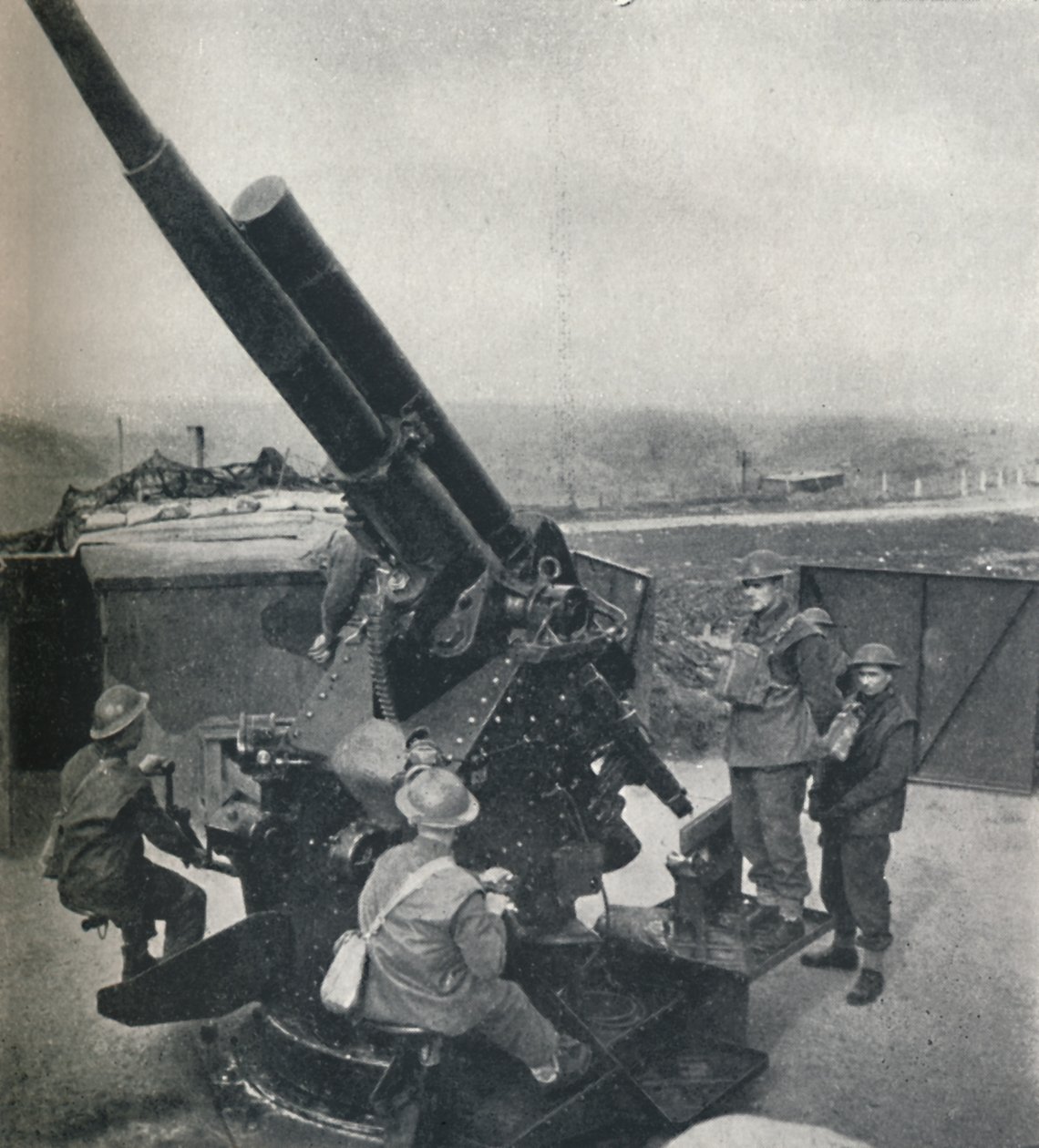 الدفاع الساحلي ، 1941 بواسطة سيسيل بيتون