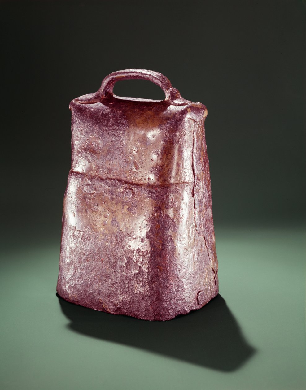 جرس القديس باتريك ، من أيرلندا ، c.552 (الحديد المغطى بالبرونز) بواسطة سلتيك