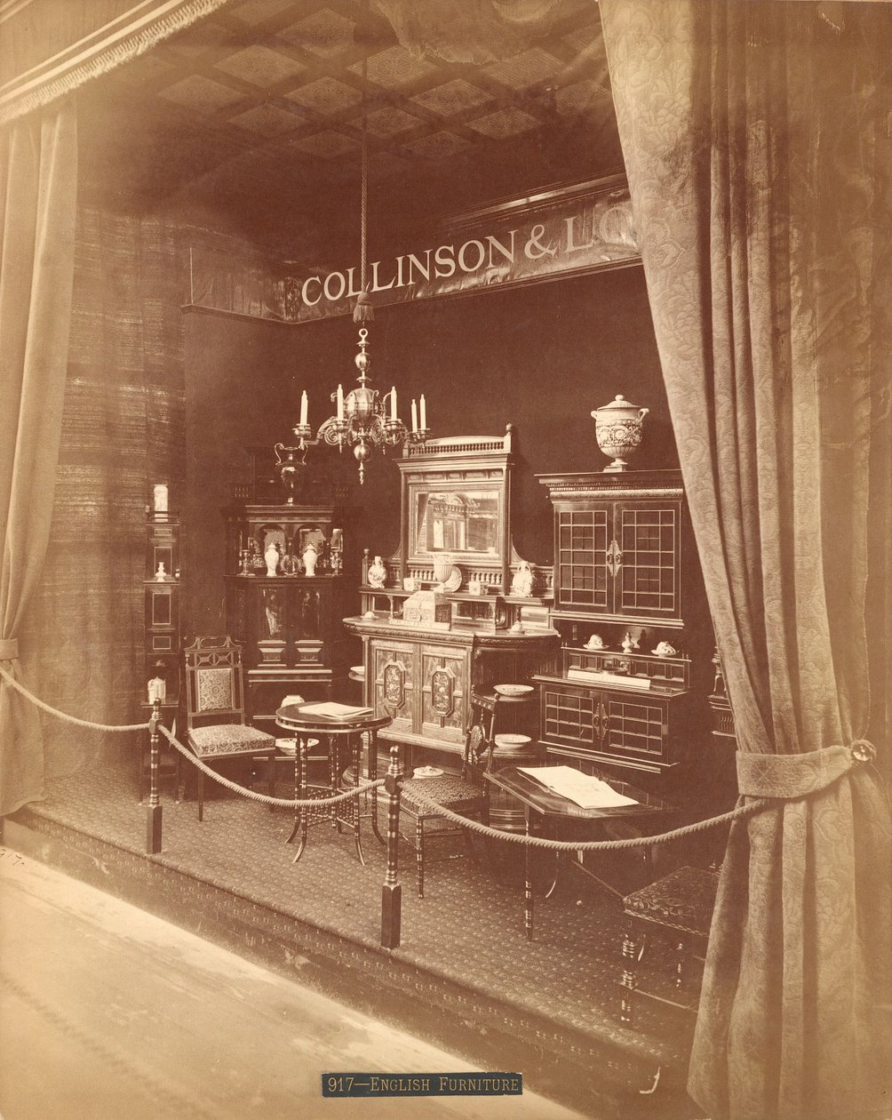 معرض أثاث Collinson & Lock (طباعة زلال فضية) بواسطة شركة المئوية للصور الفوتوغرافية