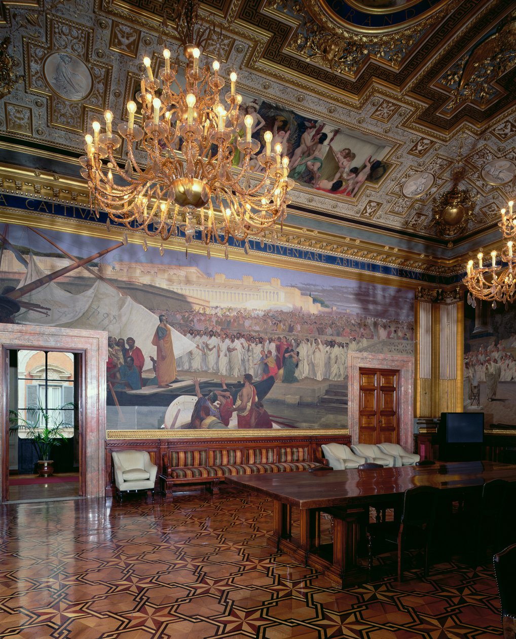 غرفة Sala Maccari Maccari مزينة بشكل غني بالجص المذهب ومشاهد من التاريخ الروماني ، تفاصيل لوحة تصور خطيبًا أمام حشد ، 1882-88 صورة بواسطة قيصر مكاري