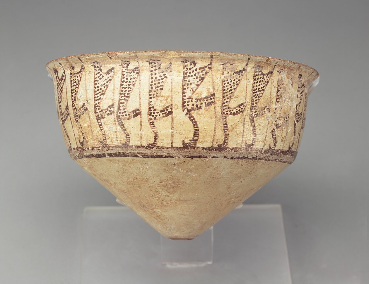 وعاء مخروطي بتصميم ليوبارد 3500-3000 قبل الميلاد (أواني فخارية) بواسطة طباشيري