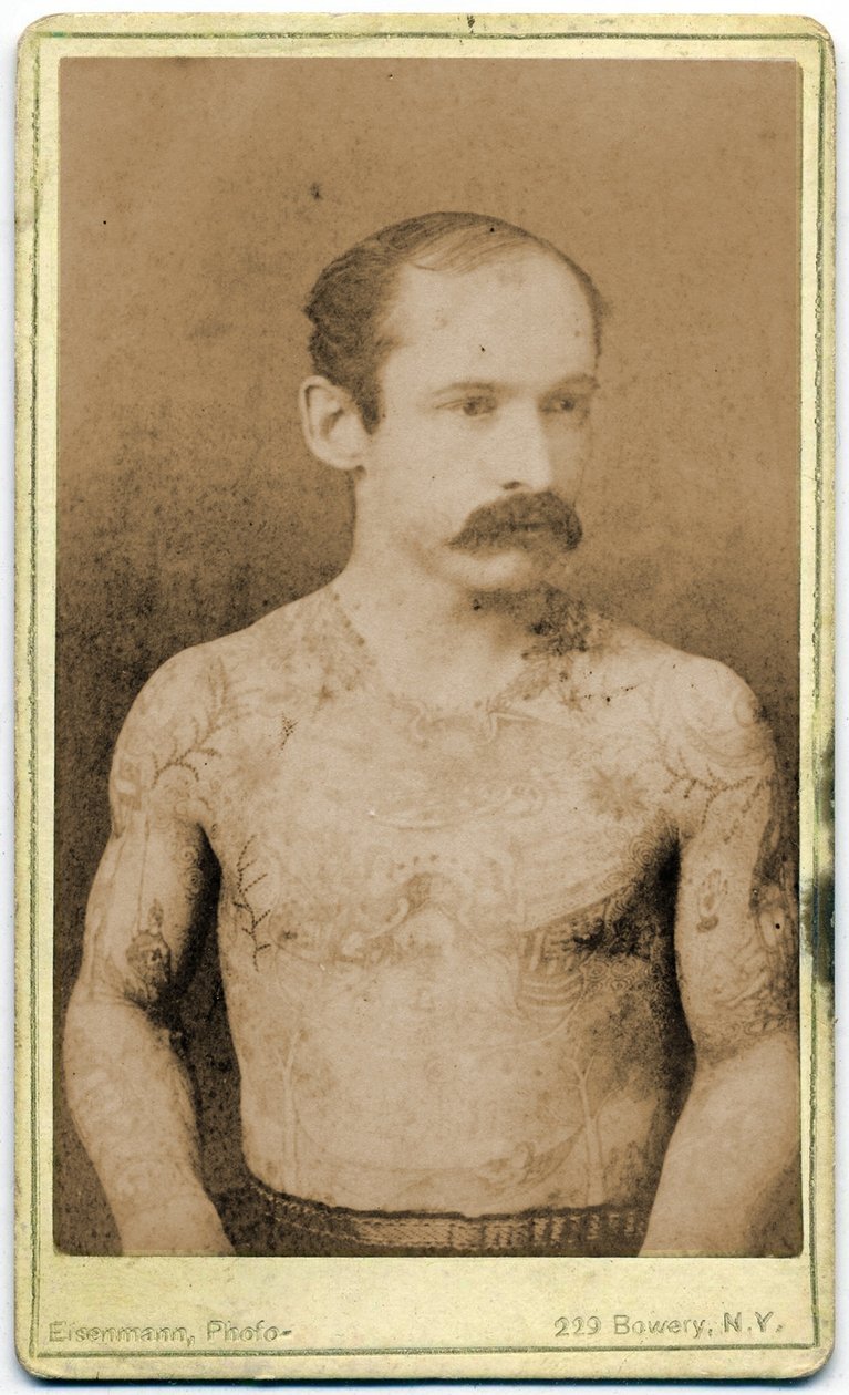 بطاقة خزانة رجل موشوم عام 1899 بواسطة تشارلز ايزنمان